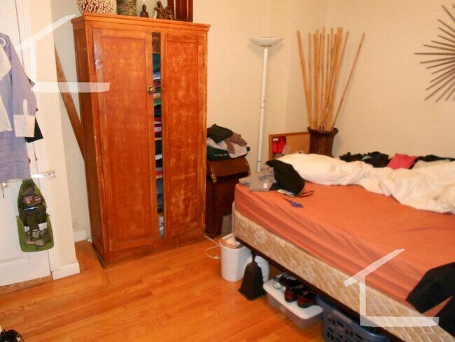 Building Photo - Perfect 3.5 bed Close to Fenway!!