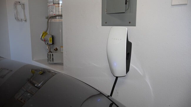 Building Photo - Gorgeous 3 bedrooms 2.5 baths townhome in ...