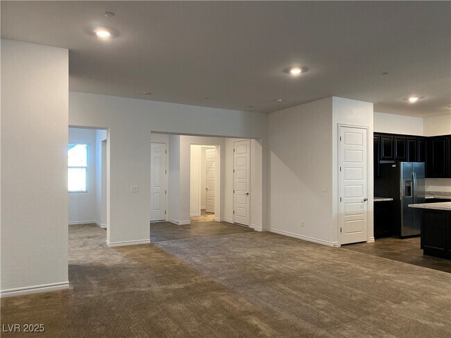 Building Photo - 341 Torrelli Falls Ave