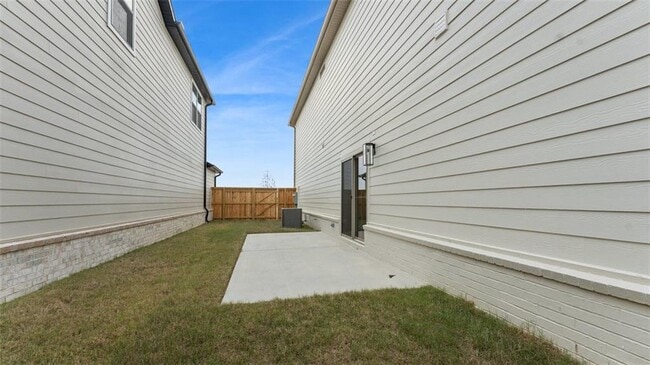 Building Photo - 4402 W Bronco Dr