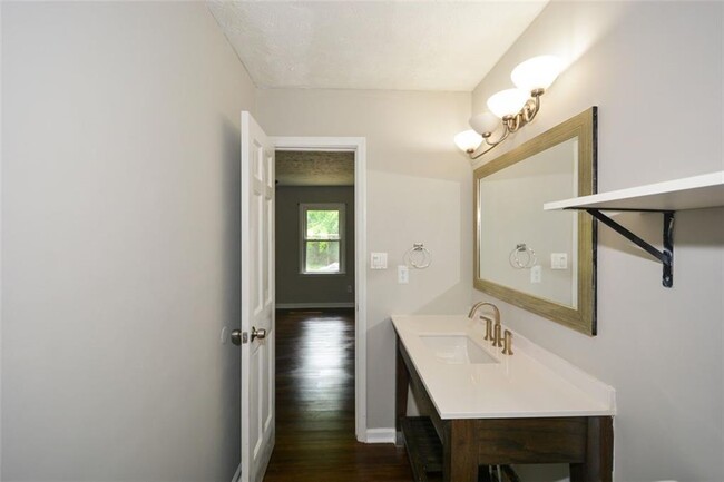 Building Photo - 4544 Coopers Creek Pl SE