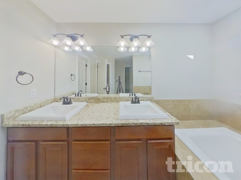 Building Photo - 6555 Stingray Ln