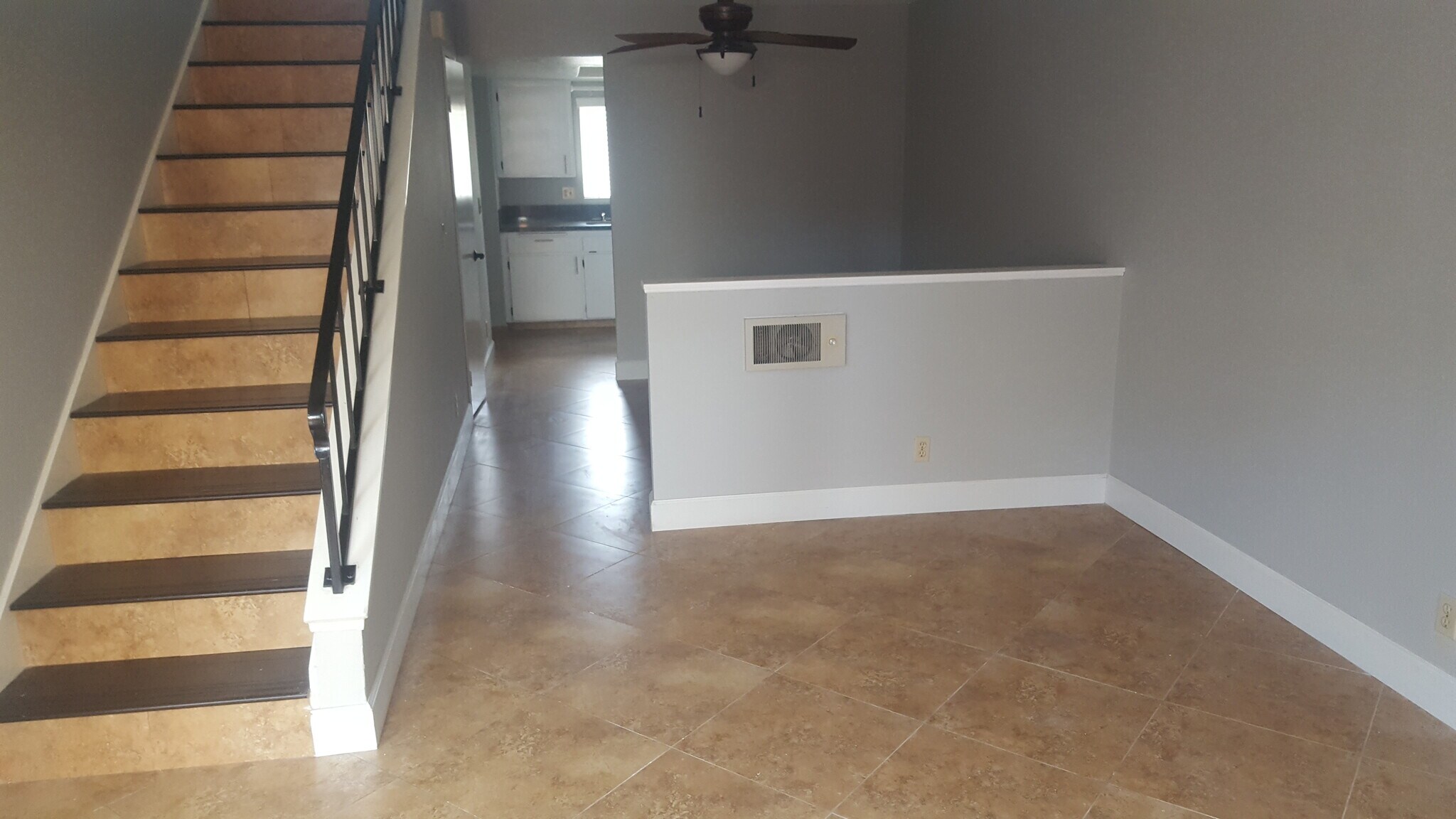 Building Photo - 1847 Thomas Ave