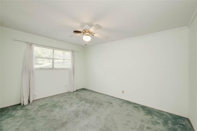Building Photo - 405 Westbrook Dr