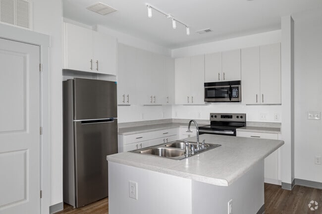 2BR, 2BA - 850SF - Kitchen - Skyline Apartments