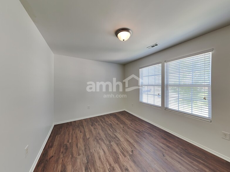 Building Photo - 4915 Manchineel Ln