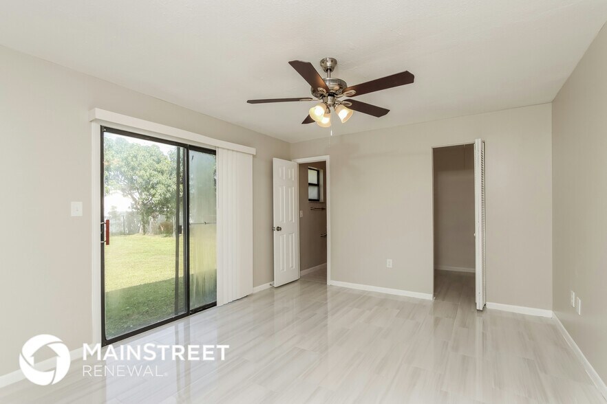 Building Photo - 647 Pampas St NW