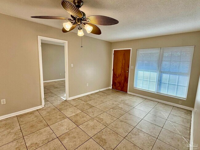 Building Photo - 540 El Matador Trail