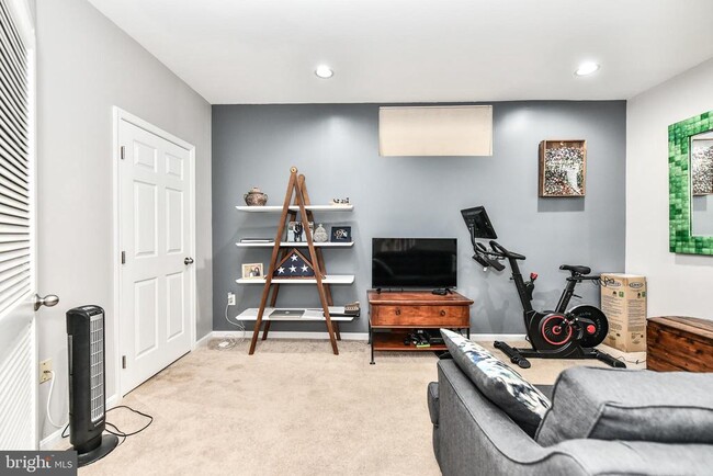 Building Photo - 6109 Madison Crest Ct