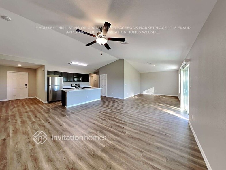 Building Photo - 25330 Puerta Dr