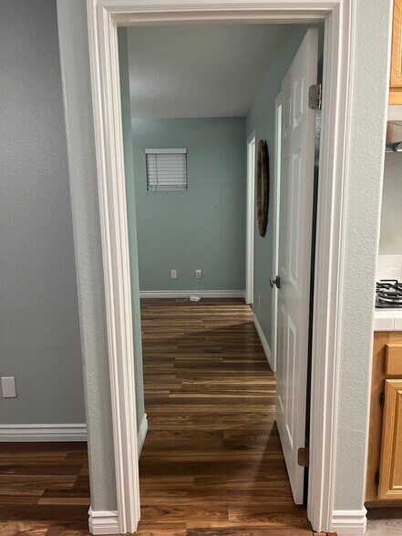 Building Photo - 24940 Butterchurn Rd