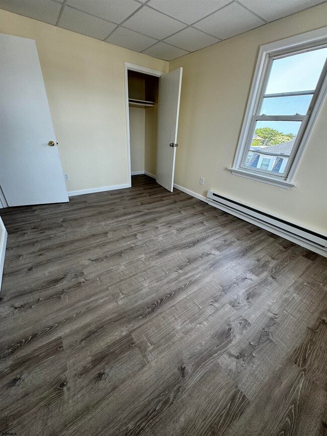 Building Photo - 6419 Ventnor Ave