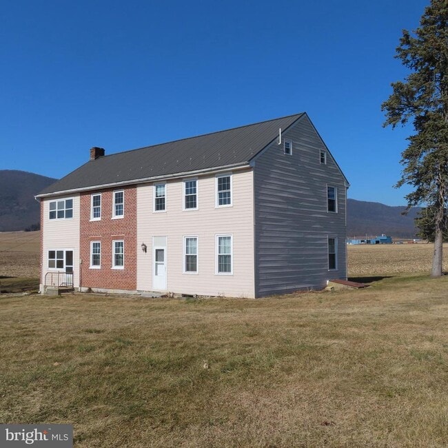 Building Photo - 1410 Gillan Dr