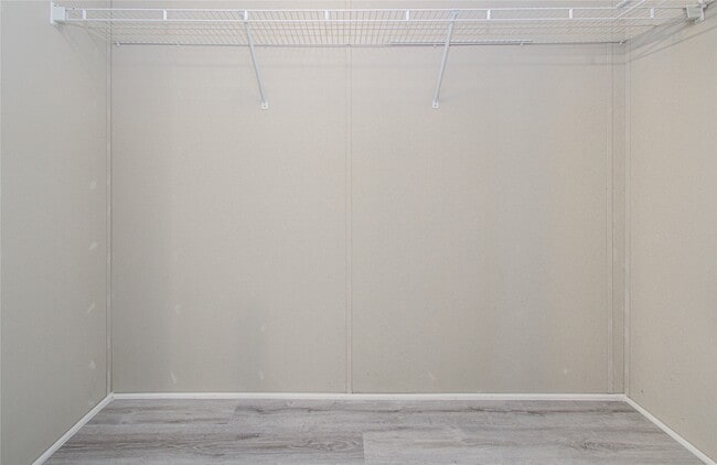 Building Photo - 13704 Lookout Ct