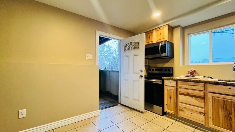 Building Photo - 3016 W 1050 N