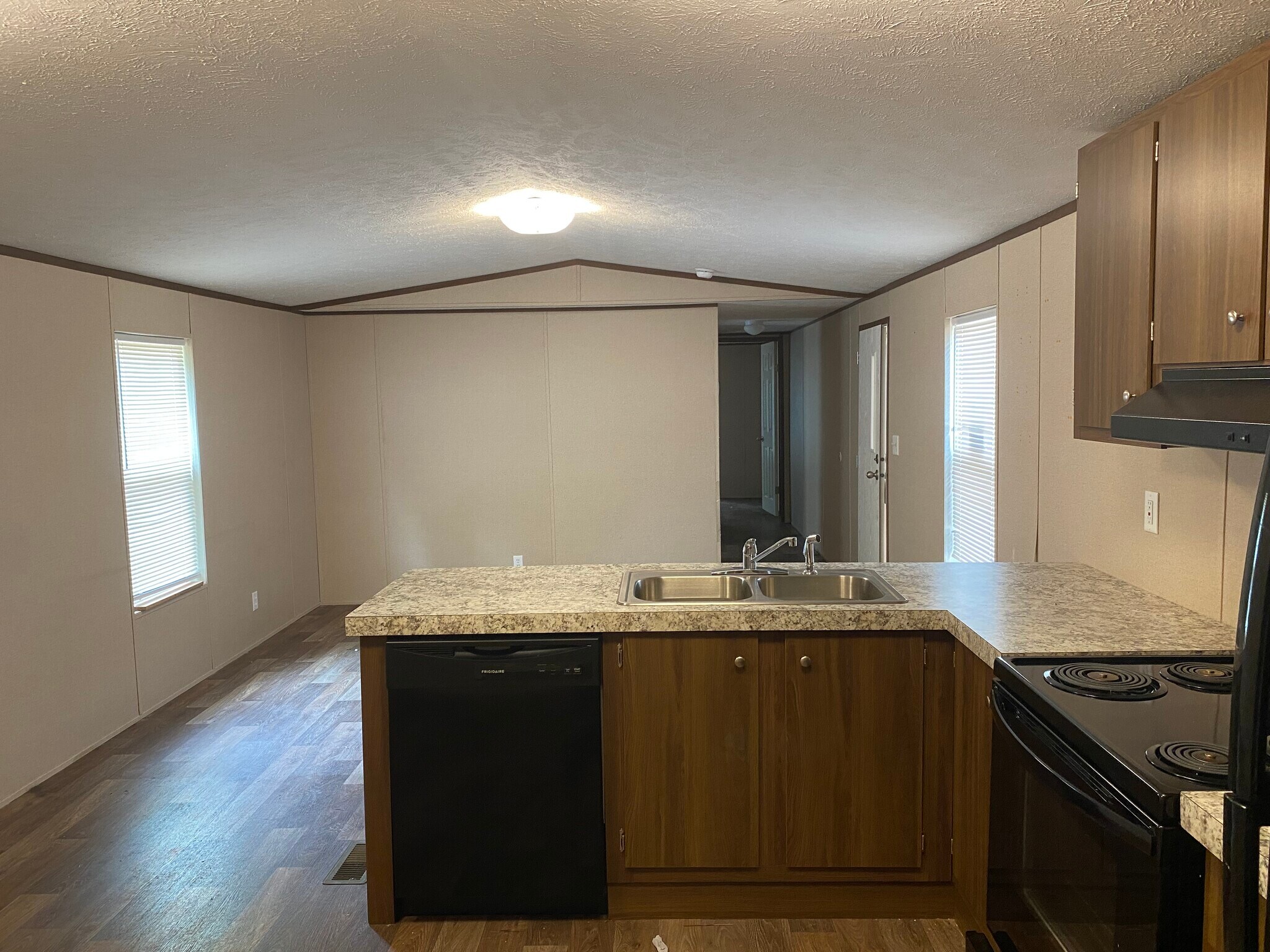 Building Photo - 1130 Freedom Rd