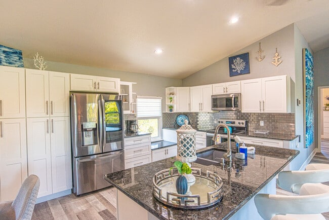 Building Photo - 2247 S Waterman Dr