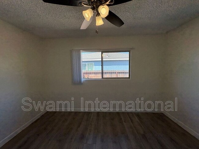 Building Photo - 21612 Berendo Ave