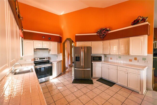 Building Photo - 7345 Brightwaters Ct