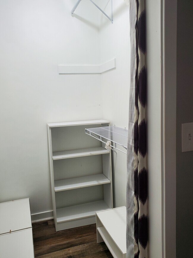 Building Photo - 2311 Treescape Dr