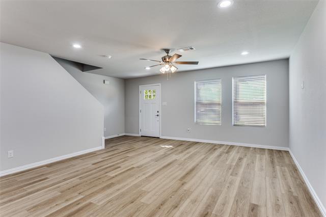 Building Photo - 1415 South Fwy