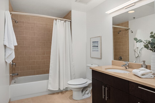 Building Photo - 2720 3rd Ave