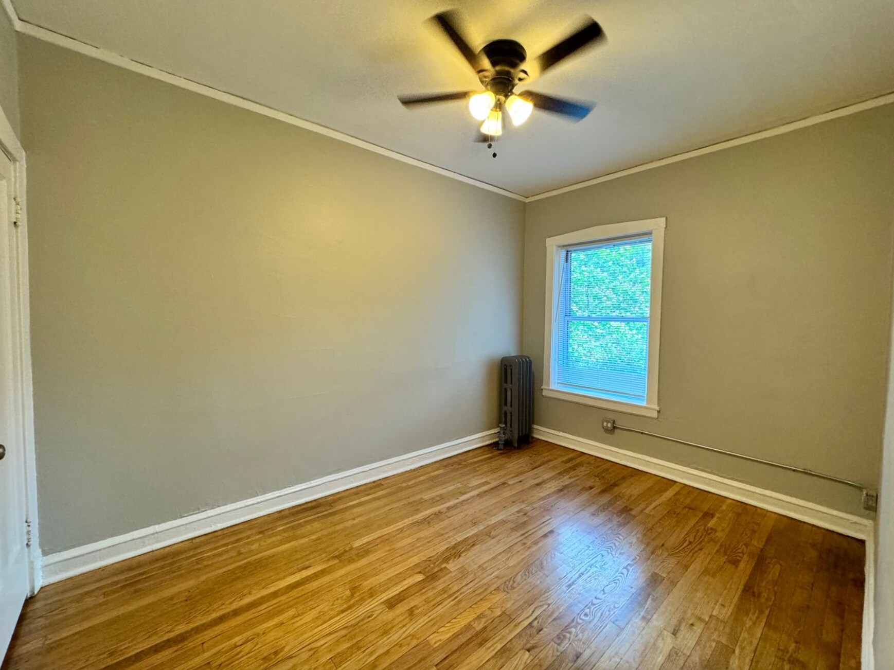 Building Photo - 4900 N Saint Louis Ave