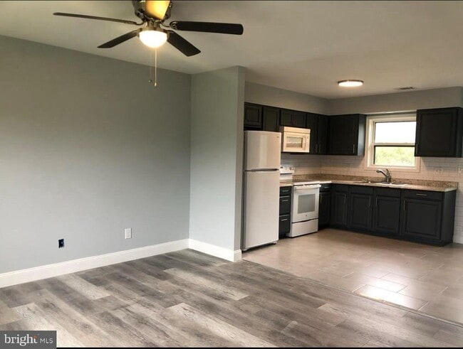 Primary Photo - 185 Kathy Dr