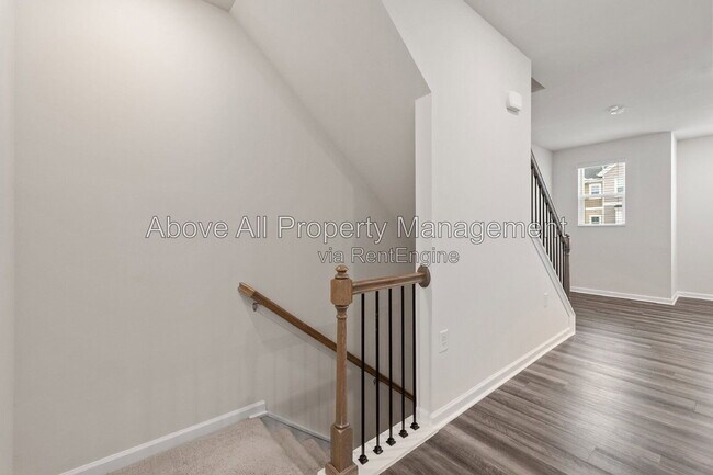 Building Photo - 1035 Shoreside Dr