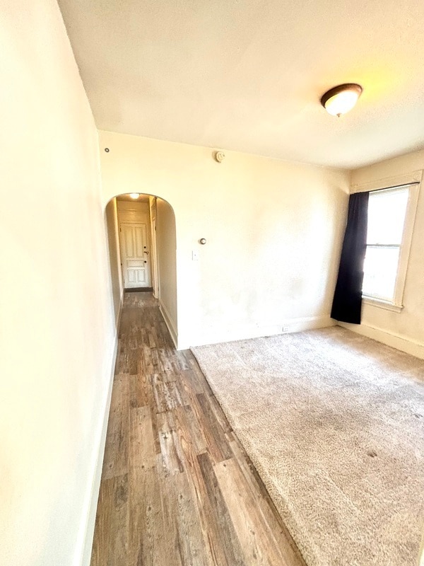 Building Photo - 227 E Clay St
