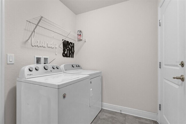 Building Photo - 424 Buchannan Dr