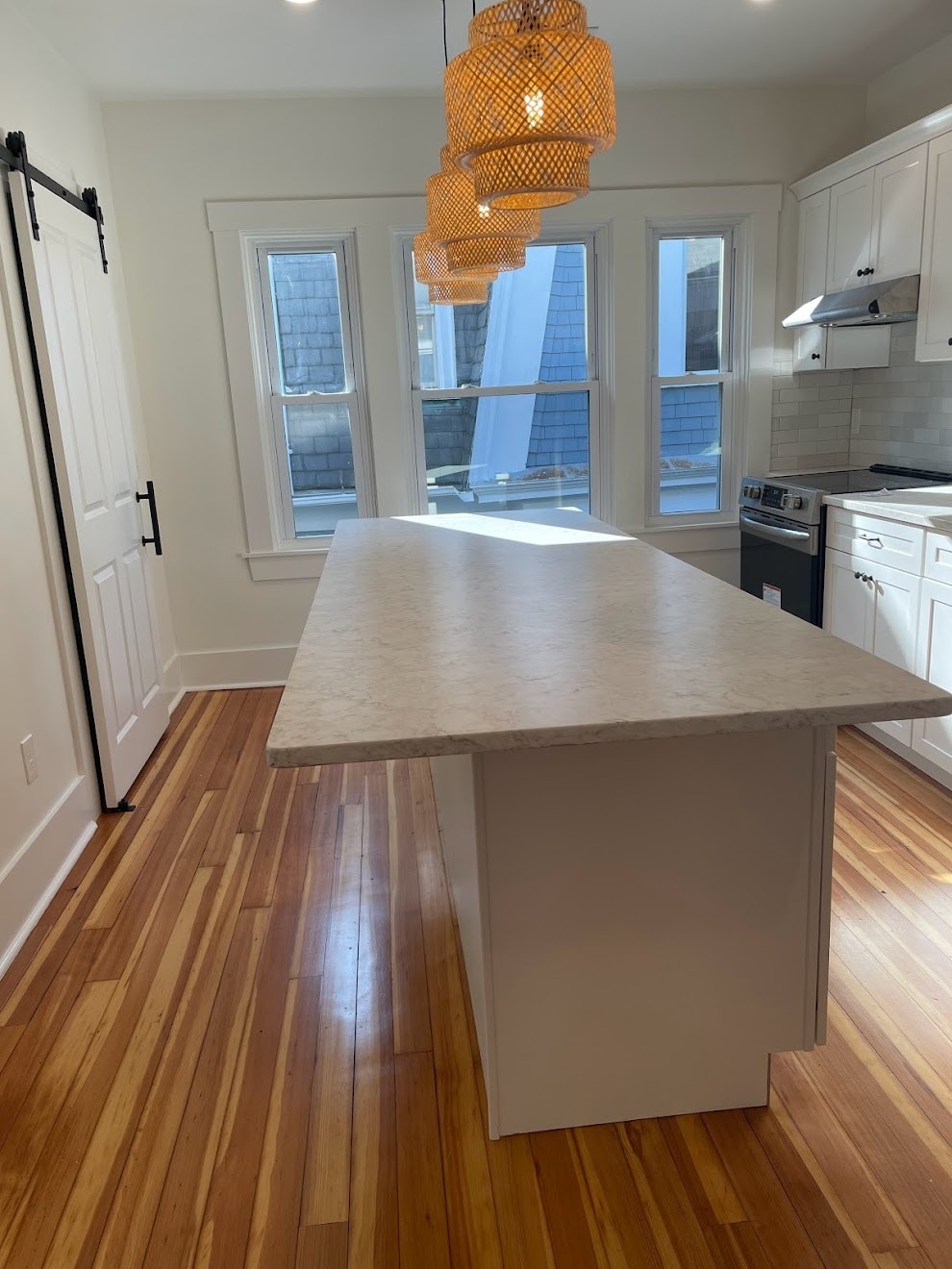 Building Photo - 85 Larch St