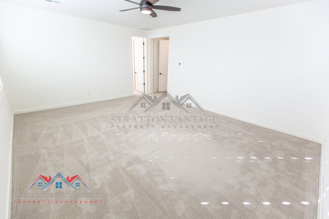 Building Photo - 959 W Zion Pl