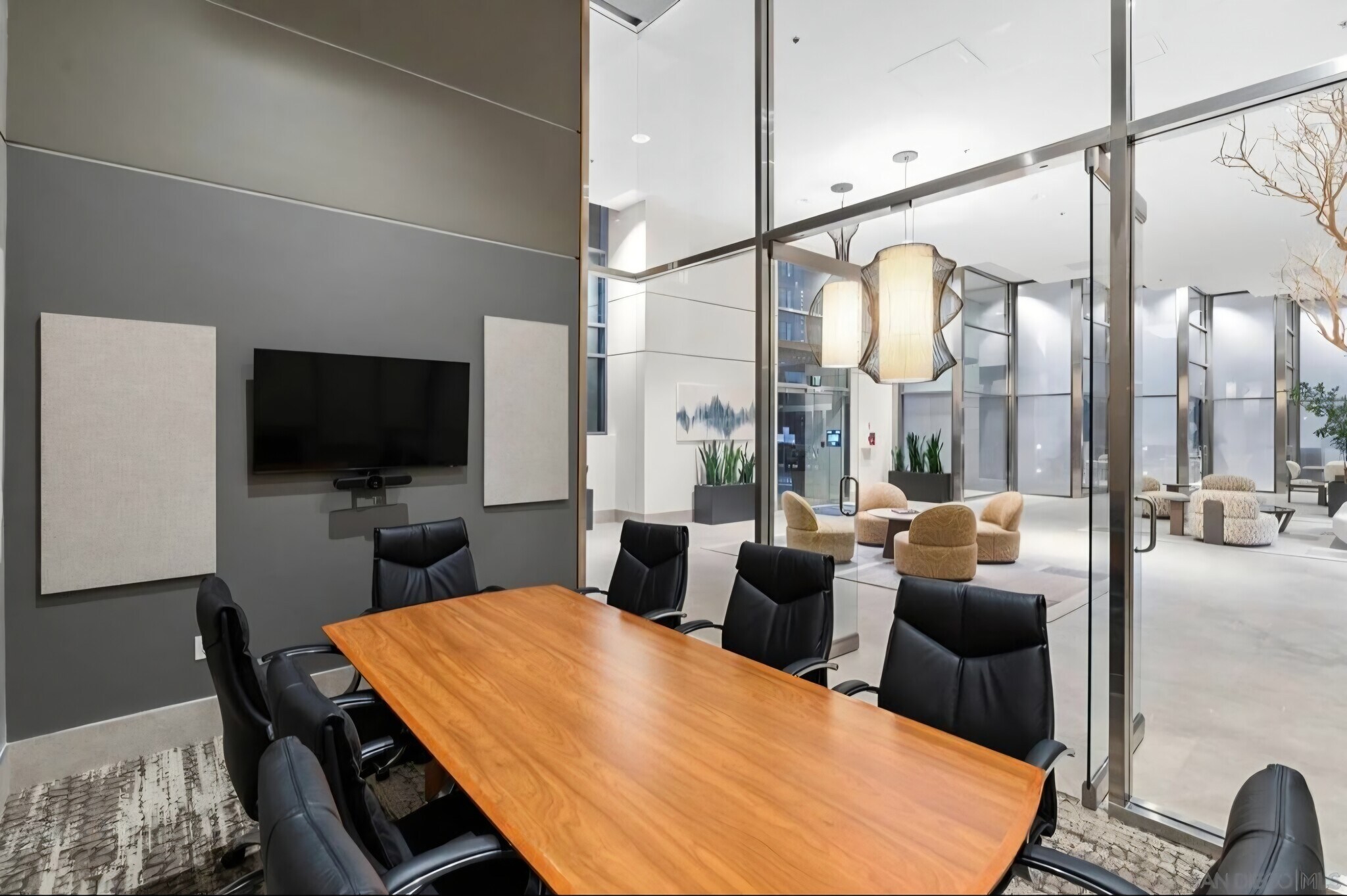 Building Photo - 645 Front St