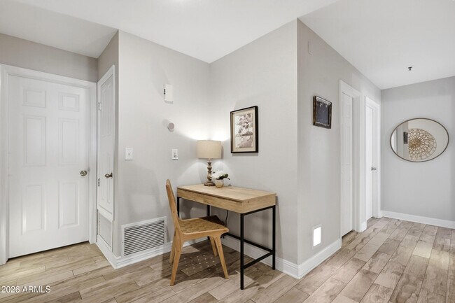 Building Photo - 11515 N 91st St