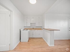 Building Photo - GREAT LOWER SOUTH HILL LOCATION CLOSE TO H...