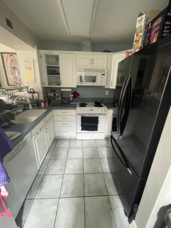 Building Photo - 402 Ferrara Way