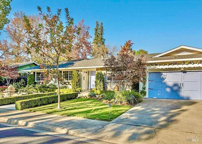 Building Photo - 1818 Spring Mountain Ct