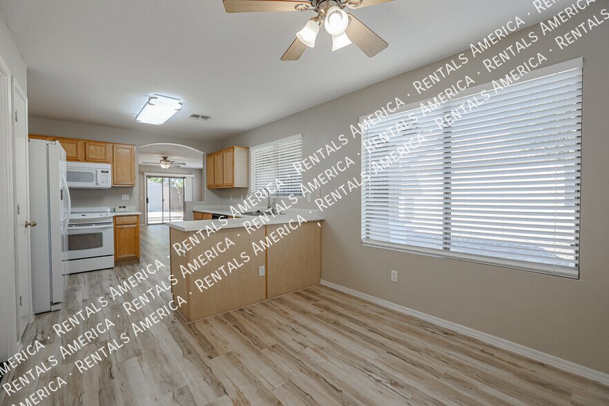 Building Photo - 16212 N 162nd Ave