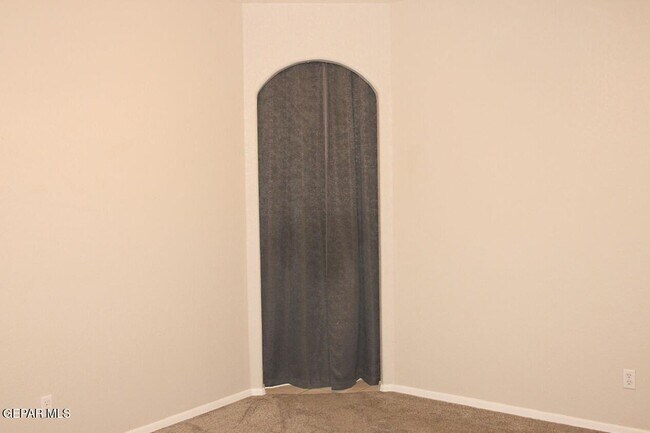 Building Photo - 221 Cloud Song E