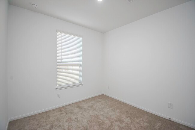 Building Photo - 23407 Honey Spade Rd
