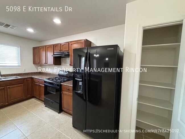 Building Photo - 5098 E Kittentails Dr