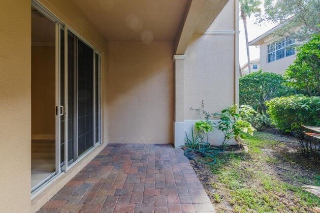 Building Photo - 4803 Sawgrass Breeze Dr