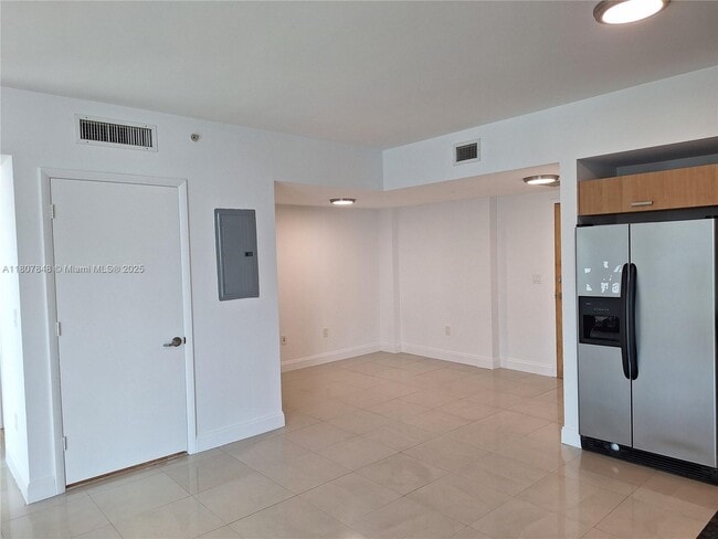 Building Photo - 350 S Miami Ave