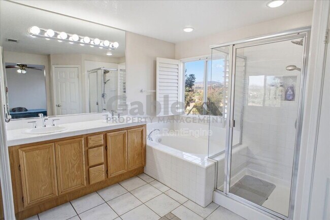 Building Photo - 27946 Periwinkle Ln