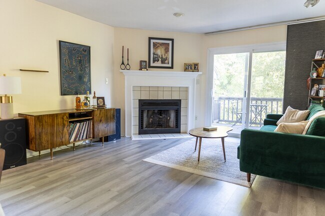 Building Photo - 7436 Nall Ave