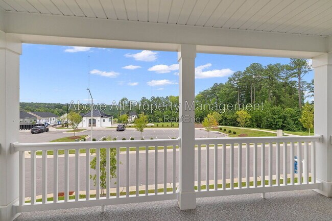 Building Photo - 204 White Oak Gdn Wy