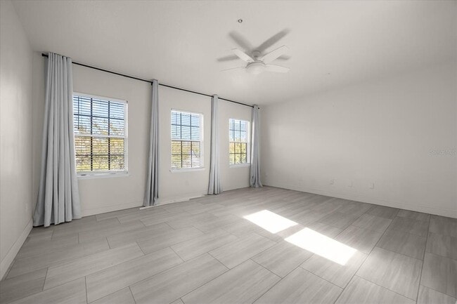 Building Photo - 9657 Moss Rose Way