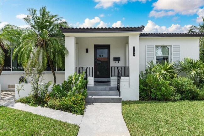 Primary Photo - 2100 SW 31st Ave