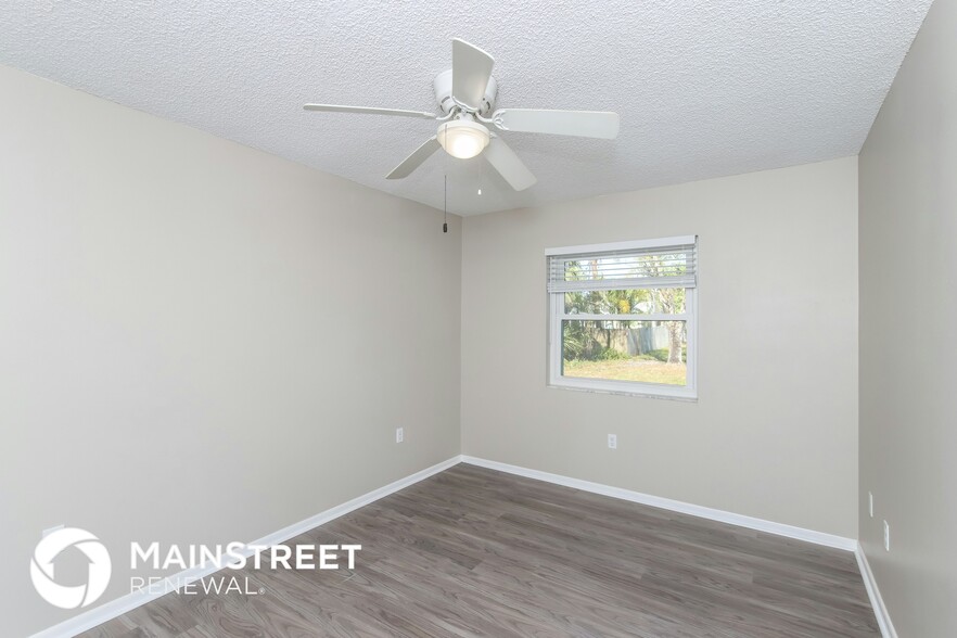 Building Photo - 843 Pyracantha St NW